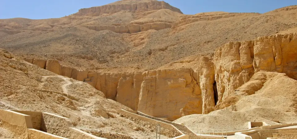 Valley of the Kings Memnon Colossi & Hatshepsut Temple (1)
