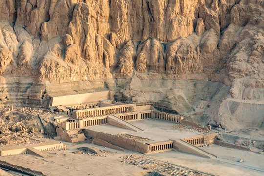 Valley of the Kings Memnon Colossi & Hatshepsut Temple (1)